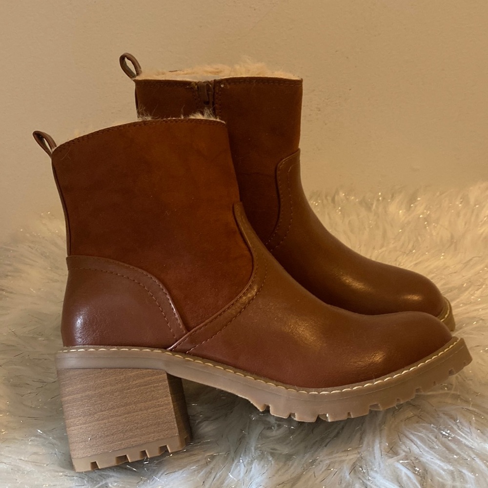 Women brown ankle boot